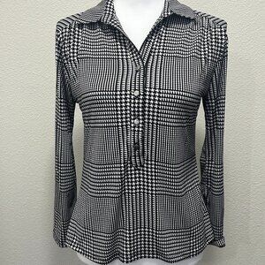 Premise black and white herringbone pullover v-neck top, small